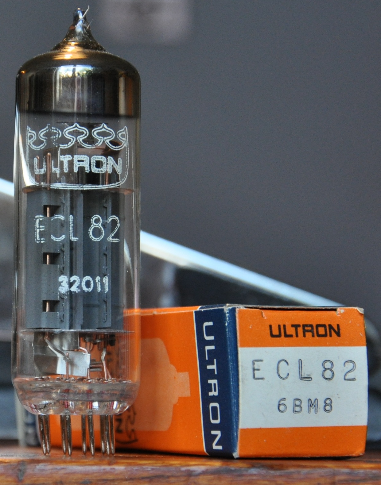 ECL 82