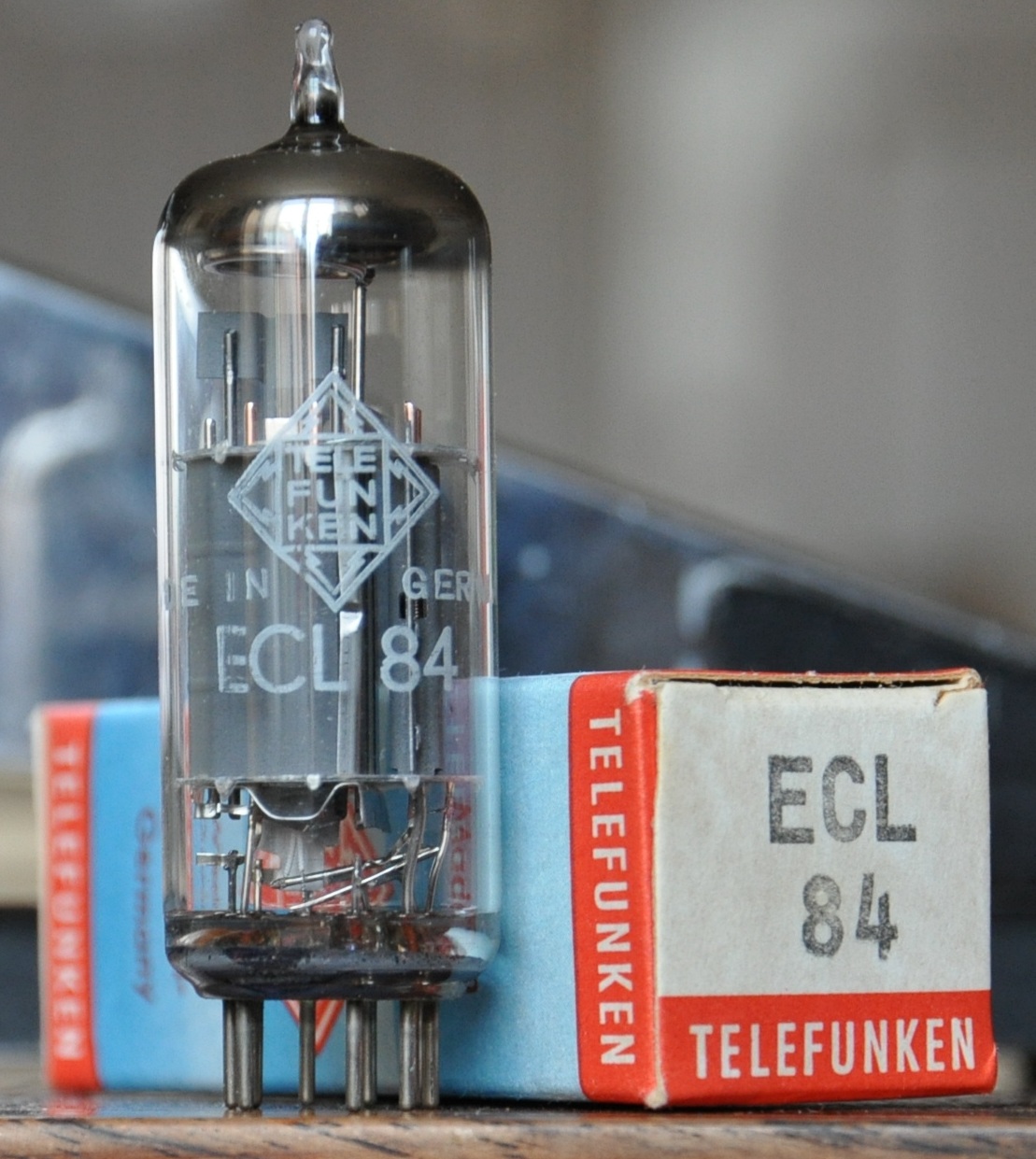 ECL 84