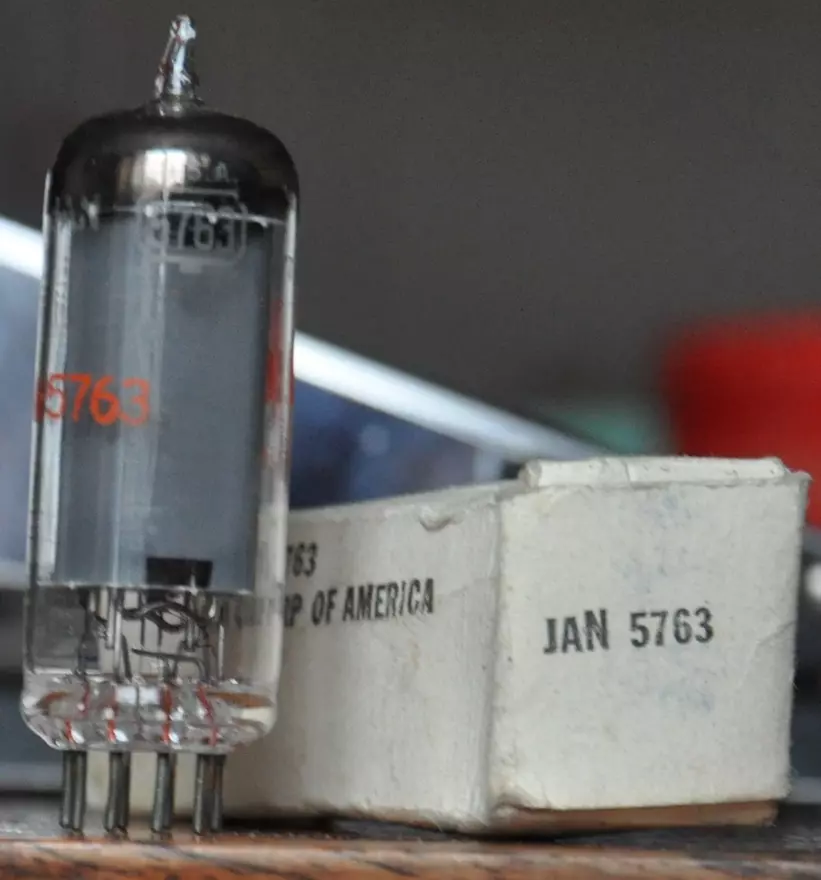 Pentode: Gives 13,5W at 175MHz 5763