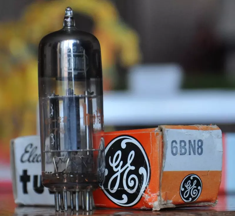Triode Double diode 6BN8
