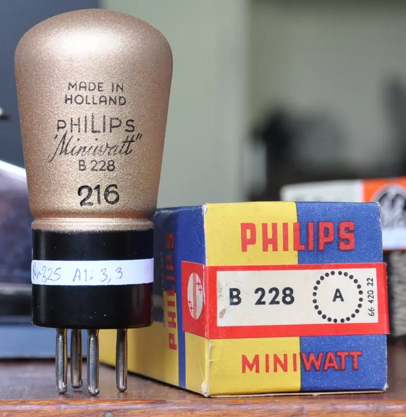 Triode B228