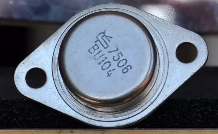 BU104