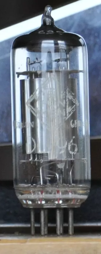 Power Pentode DL 96