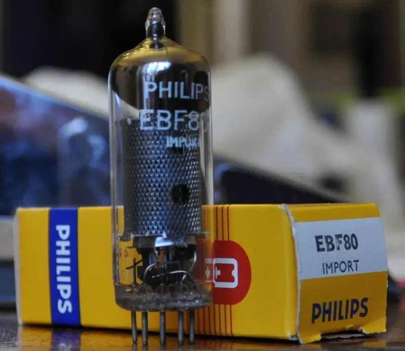 Double diode Pentode EBF 80