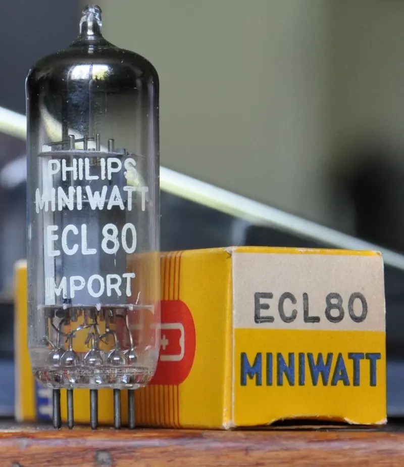 Triode Power pentode ECL 80