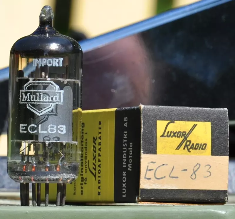 Triode Power Pentode ECL 83