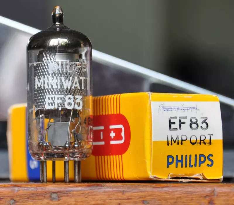 Pentode EF 83