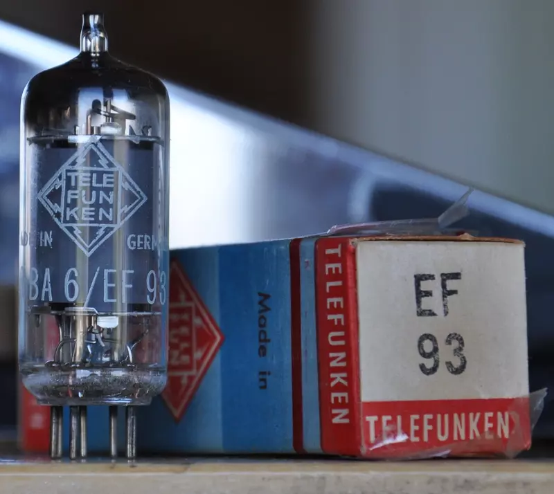 Pentode EF 93