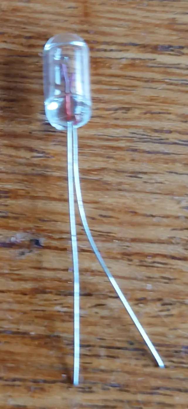 Panel lamp 5mm 6V, loose leads LAMPA5