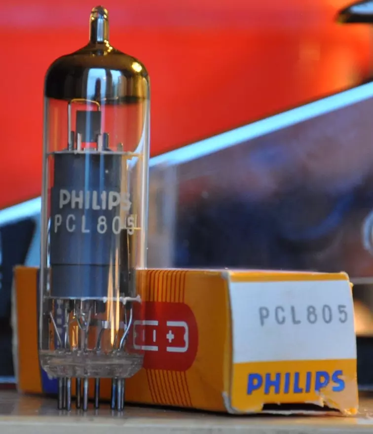 Triode Power Pentode PCL 805