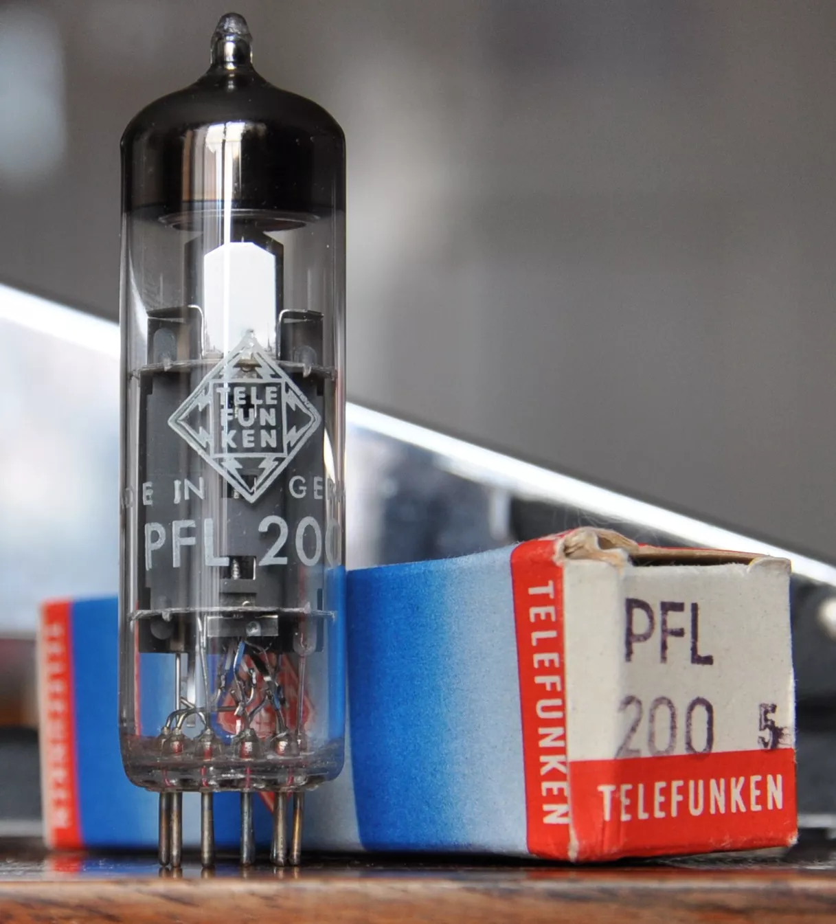 Pentode Power Pentode PFL 200