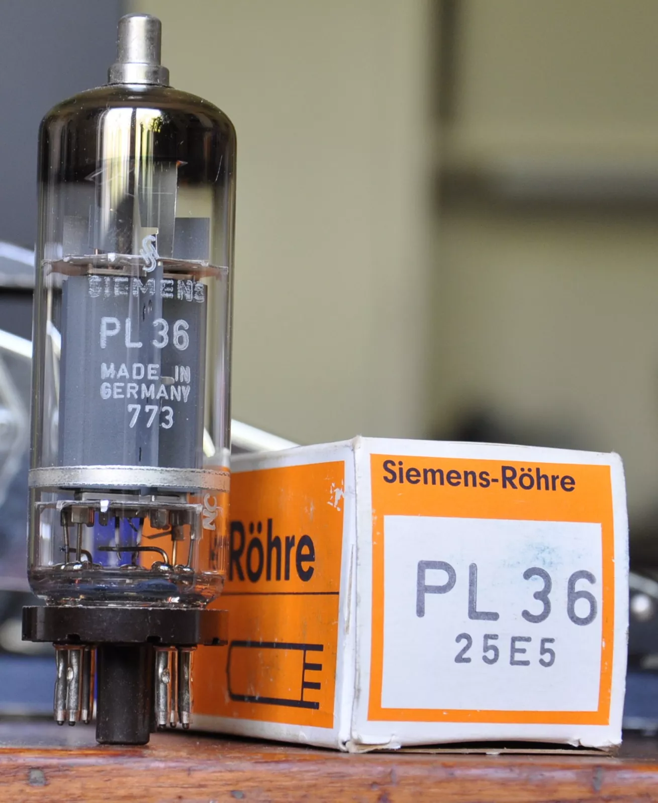 Power pentode PL 36