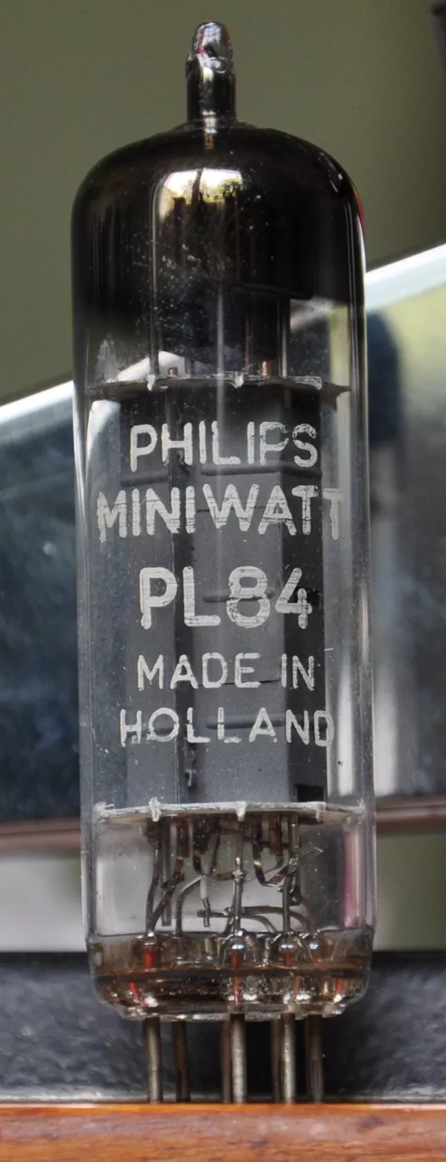 Power pentode PL 84