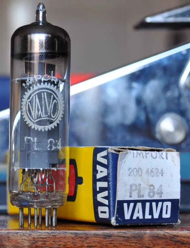 Triode Power pentode PL 84