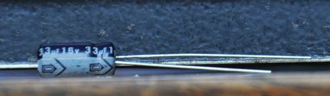 Radiell elektrolyt